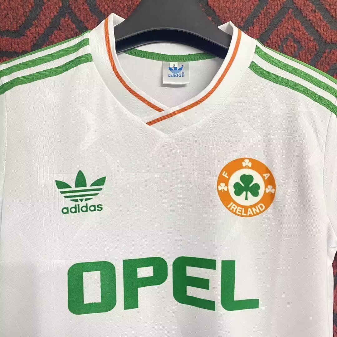 Roy Keane Irland Weiß Legendarisches Jubiläum Retro Fußballtrikot Set