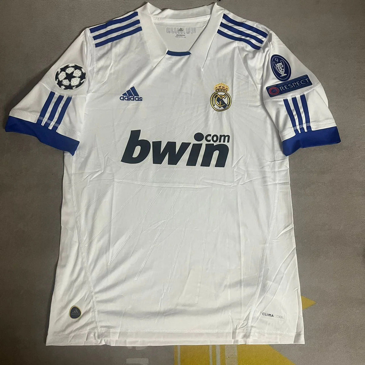 Raul Albiol 18 - Real Madrid 2010 2011 Retro-Trikot