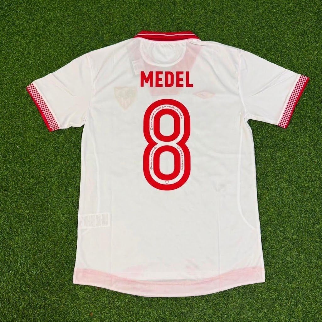 Gary Medel Sevilla 2012/2013 Rotes Heim-Retro-Fußballtrikot-Set