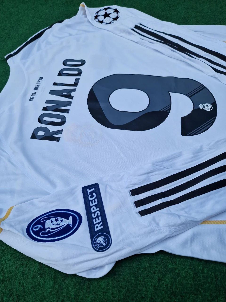 Cristiano Ronaldo CR7 Real Madrid 2009 2010 Debüt Erstes Jahr Trikot Nummer 9 Fußballtrikot