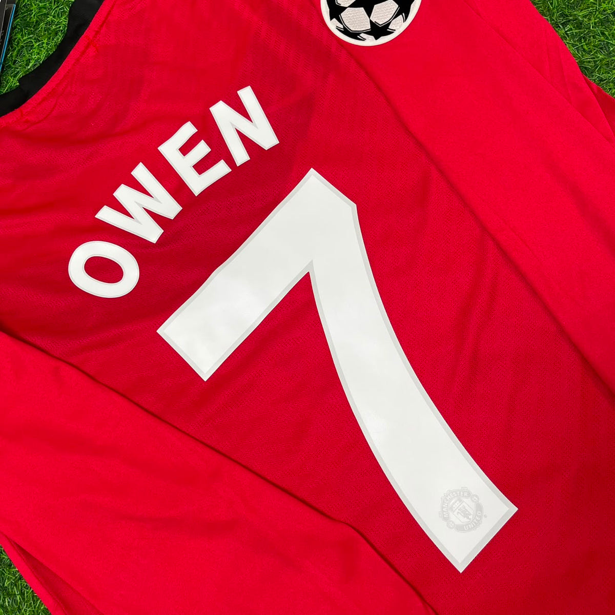 Michael Owen #7 Manchester United 2009-2010 Retro Long Sleeve Football Jersey