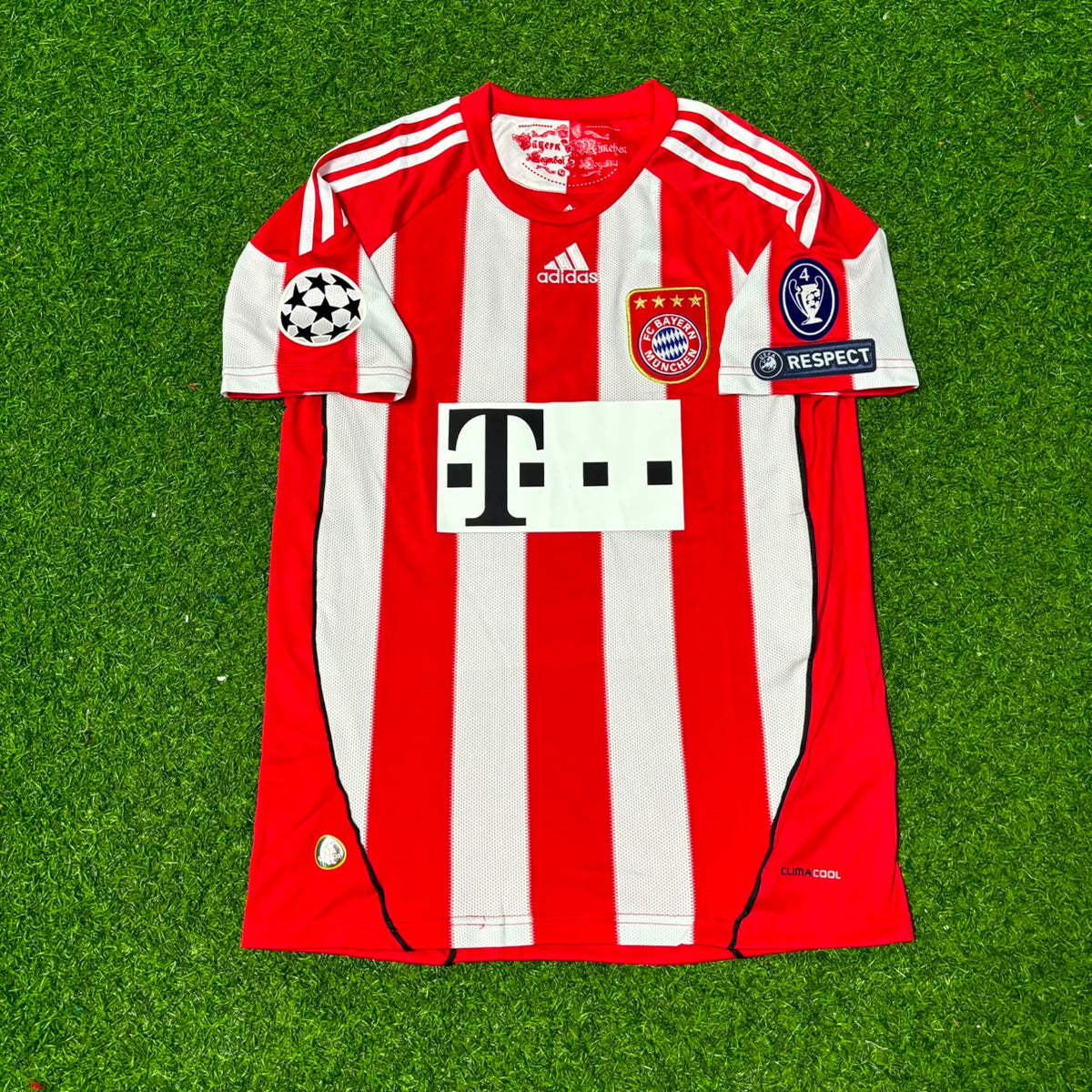 Anatoliy Tymoshchuk Bayern Munich 2010-2011 Home Retro Football Jersey