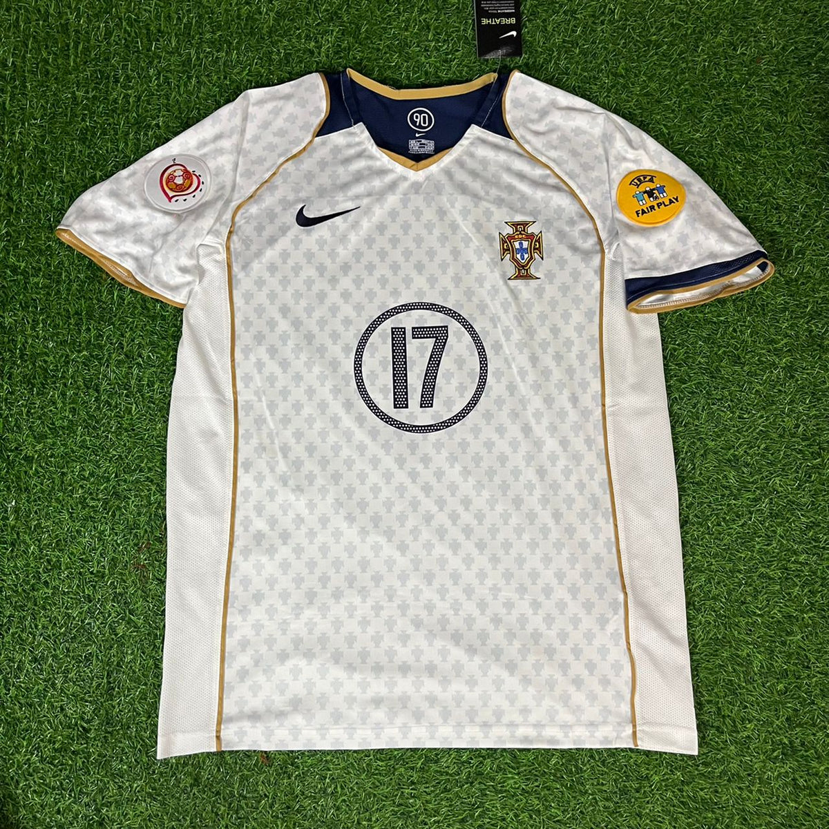 Cristiano Ronaldo 17 Portugal EURO 2004 Retro Auswärtstrikot Fußballtrikot