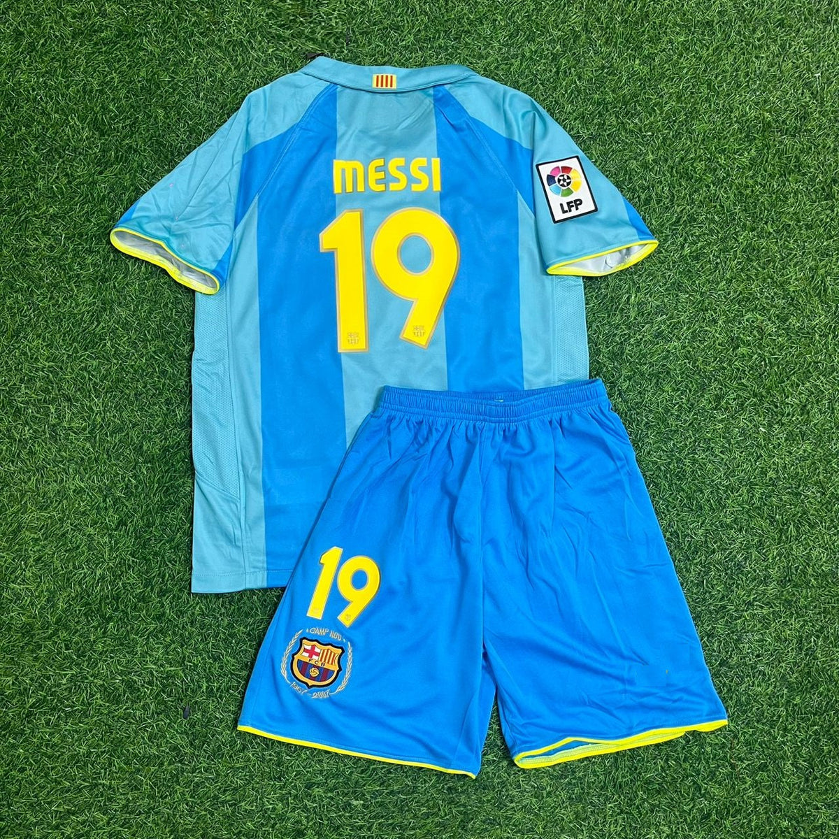 Lionel Messi Barcelona #19 Debüt Retro Kinder Fußballtrikot-Set