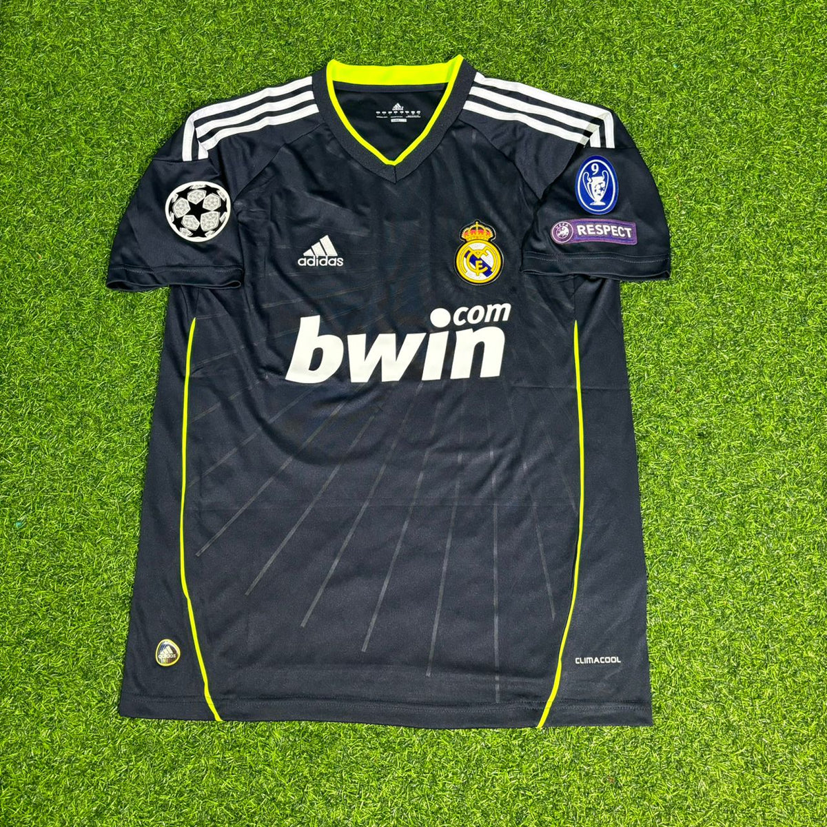 Mesut Özil 23 – Real Madrid 2010 2011 Retro Trikot