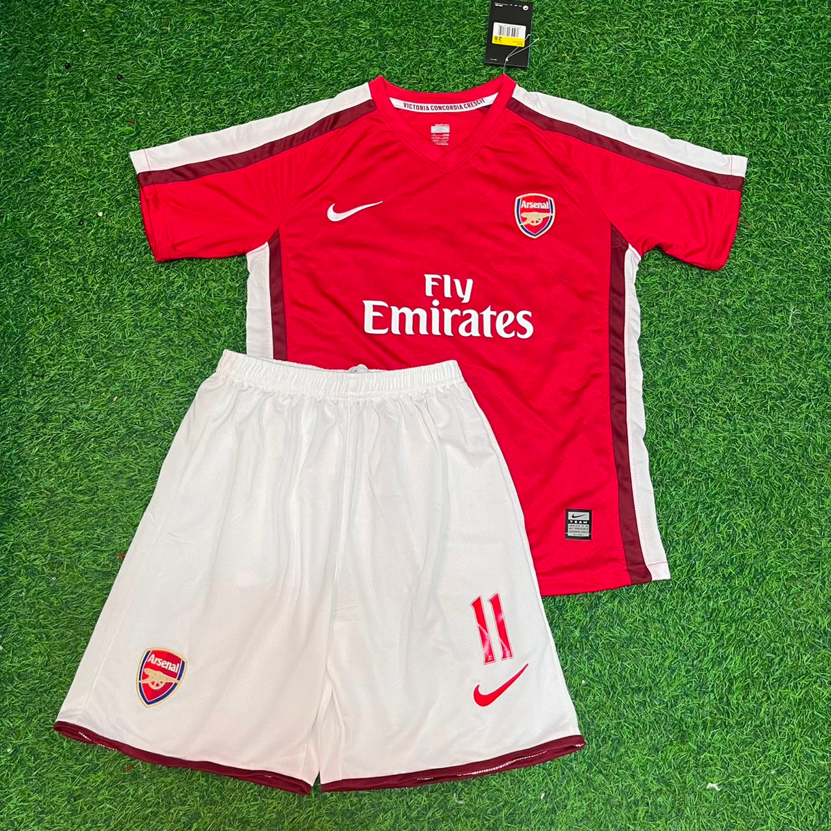 Mesut Özil Arsenal 2008/2010 Retro Kids Football Jersey Kit