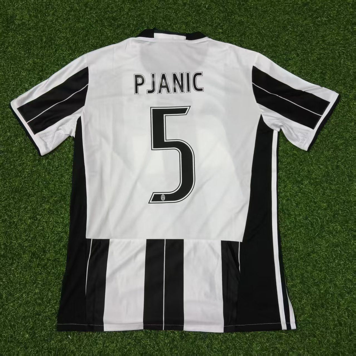 Miralem Pjanic Juventus 2016/17 Home Retro Football Jersey Kit