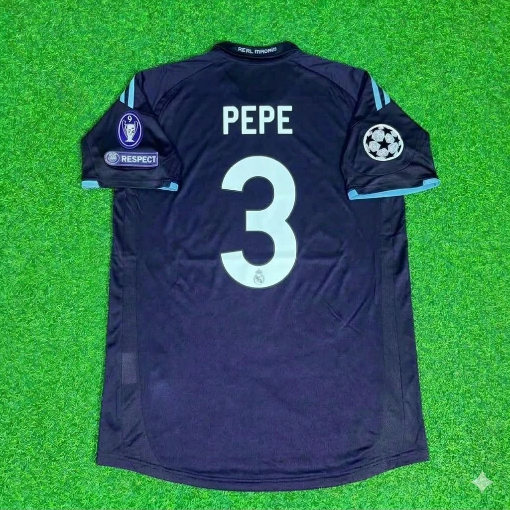 Pepe 3 - Real Madrid 2009/2010 Auswärts Retro Fußballtrikot Set