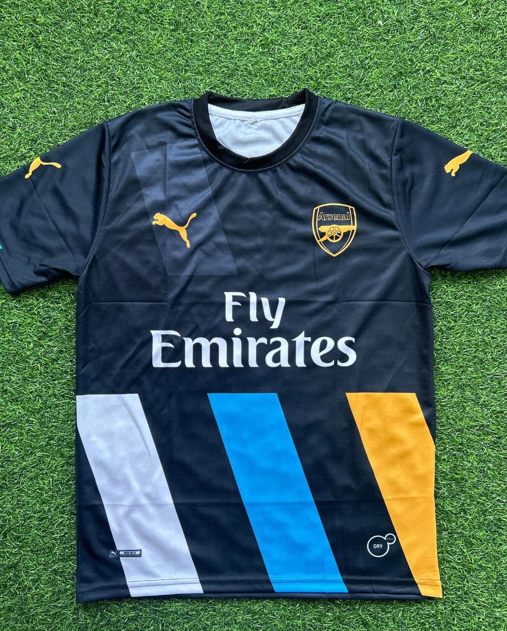 Mesut Özil Arsenal Retro Trikot
