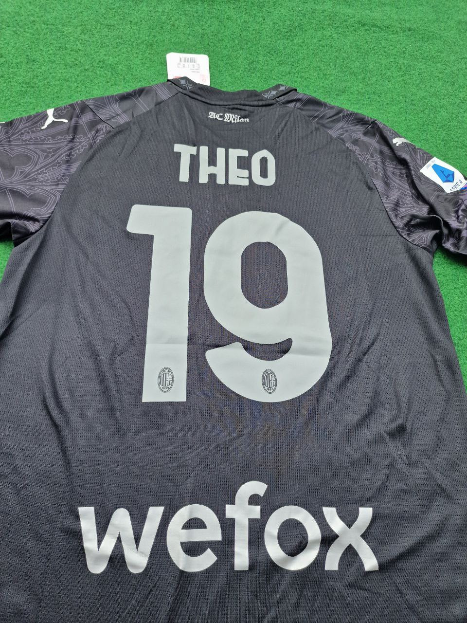 Theo Hernandez AC Mailand 2024 Schwarzes Trikot