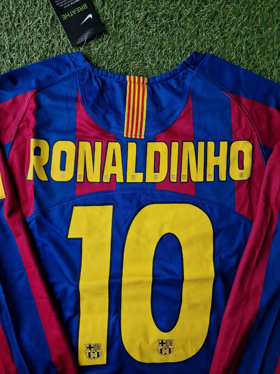 Ronaldinho Gaucho Barcelona 2006 Finale Retro Langarm-Fußballtrikot