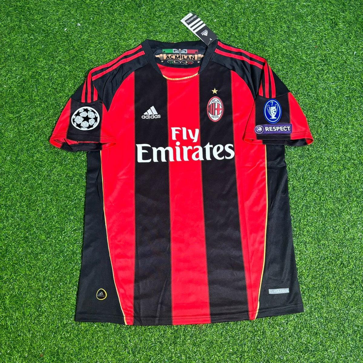 Ronaldinho Gaucho 10 - Milan 2010/2011 Heim Retro Trikot