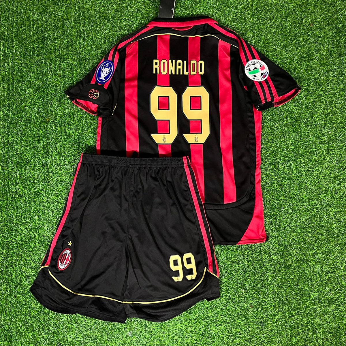 Ronaldo Nazario R9 El Fenomeno AC Mailand 2007 Kinder Heim Retro Trikot