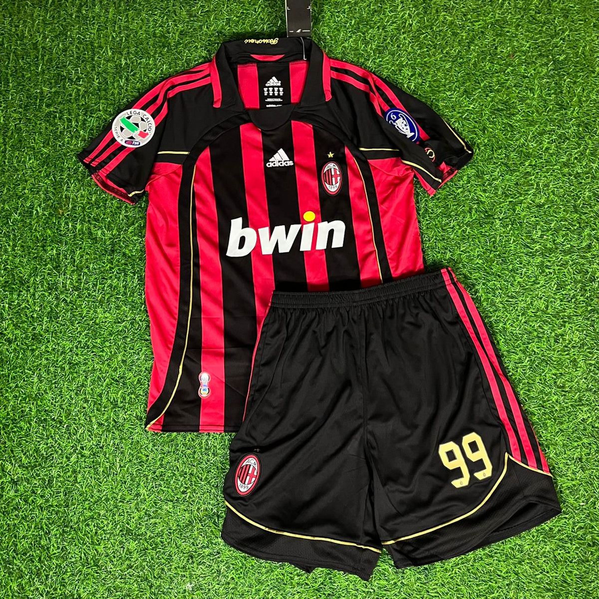 Ronaldo Nazario R9 El Fenomeno AC Mailand 2007 Kinder Heim Retro Trikot