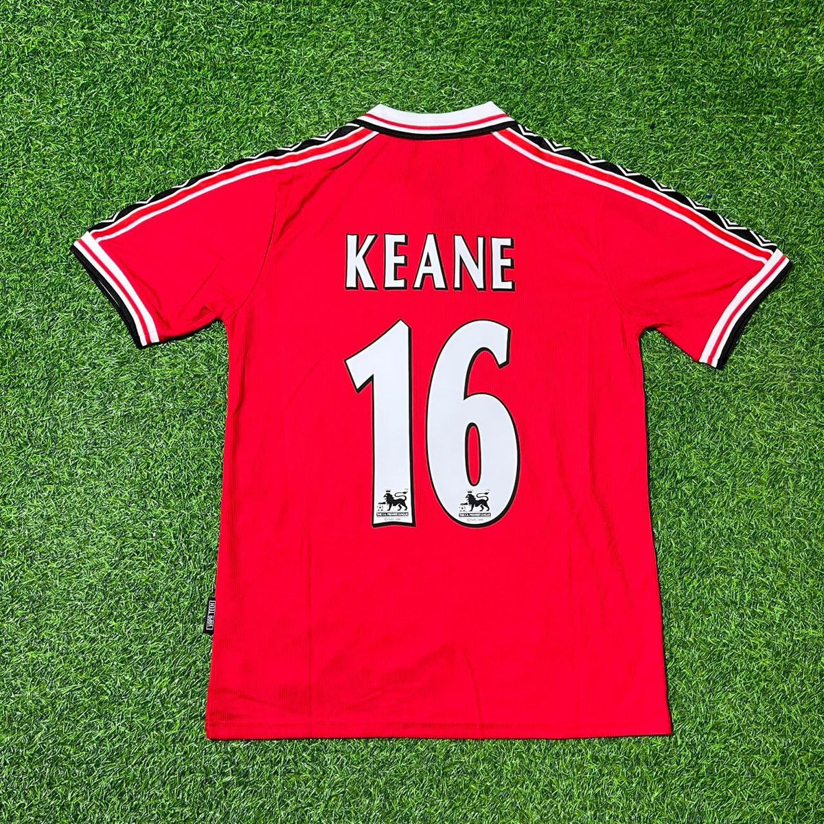 Roy Keane Manchester United 1999 Rotes Retro-Fußballtrikot