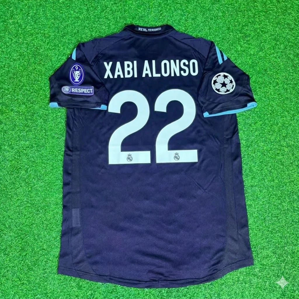 Xabi Alonso 22 - Real Madrid 2009/2010 Auswärts Retro Fußballtrikot Set
